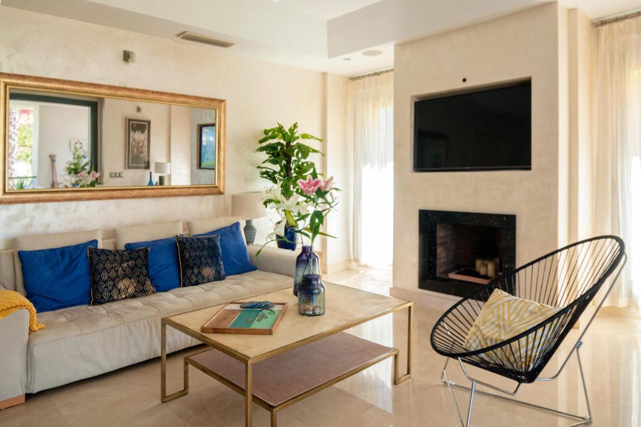 Polo Royale Waterfront Luxury Apt - 3 Terraces And Pool ソトグランデ エクステリア 写真