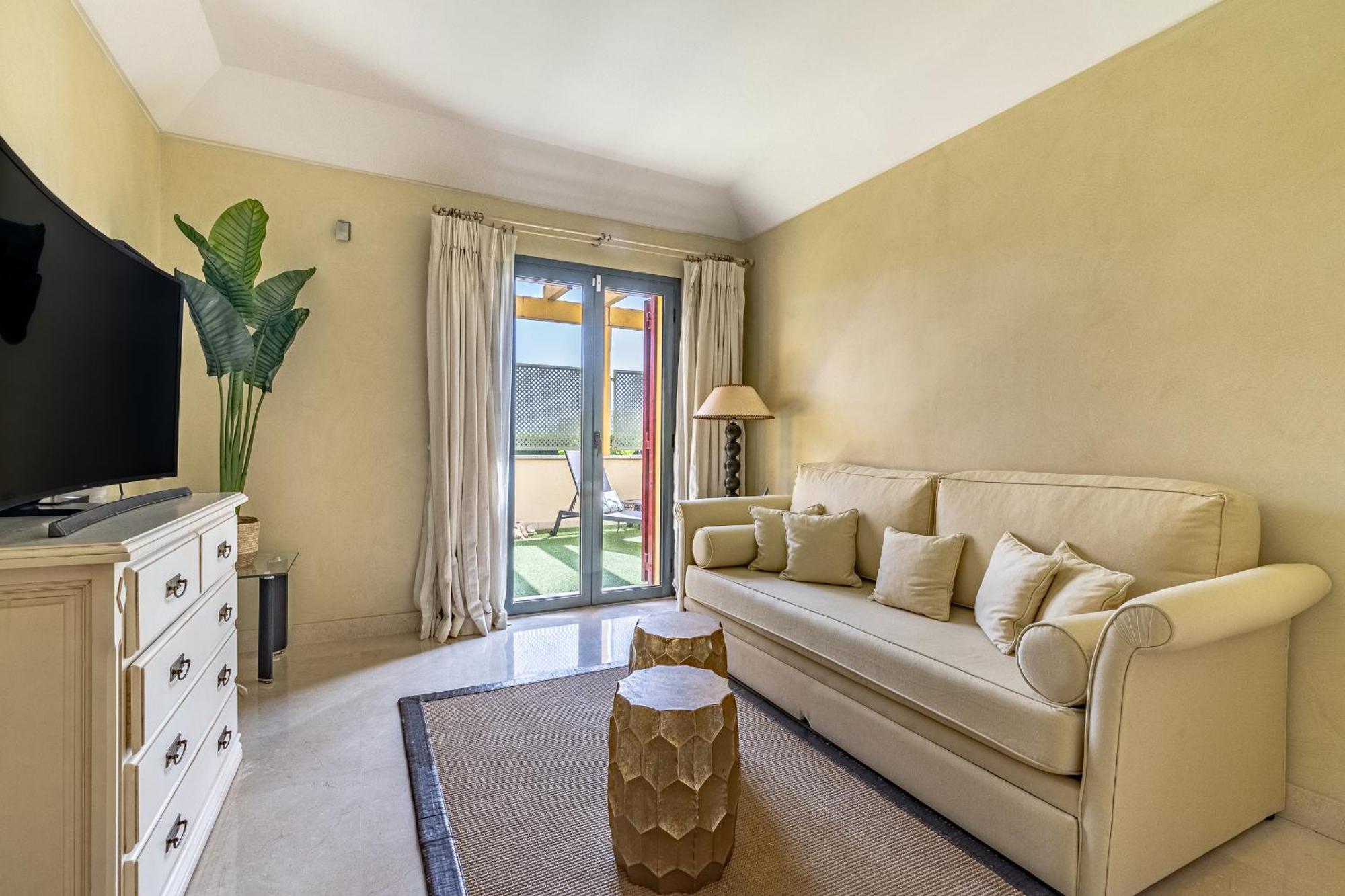 Polo Royale Waterfront Luxury Apt - 3 Terraces And Pool ソトグランデ エクステリア 写真