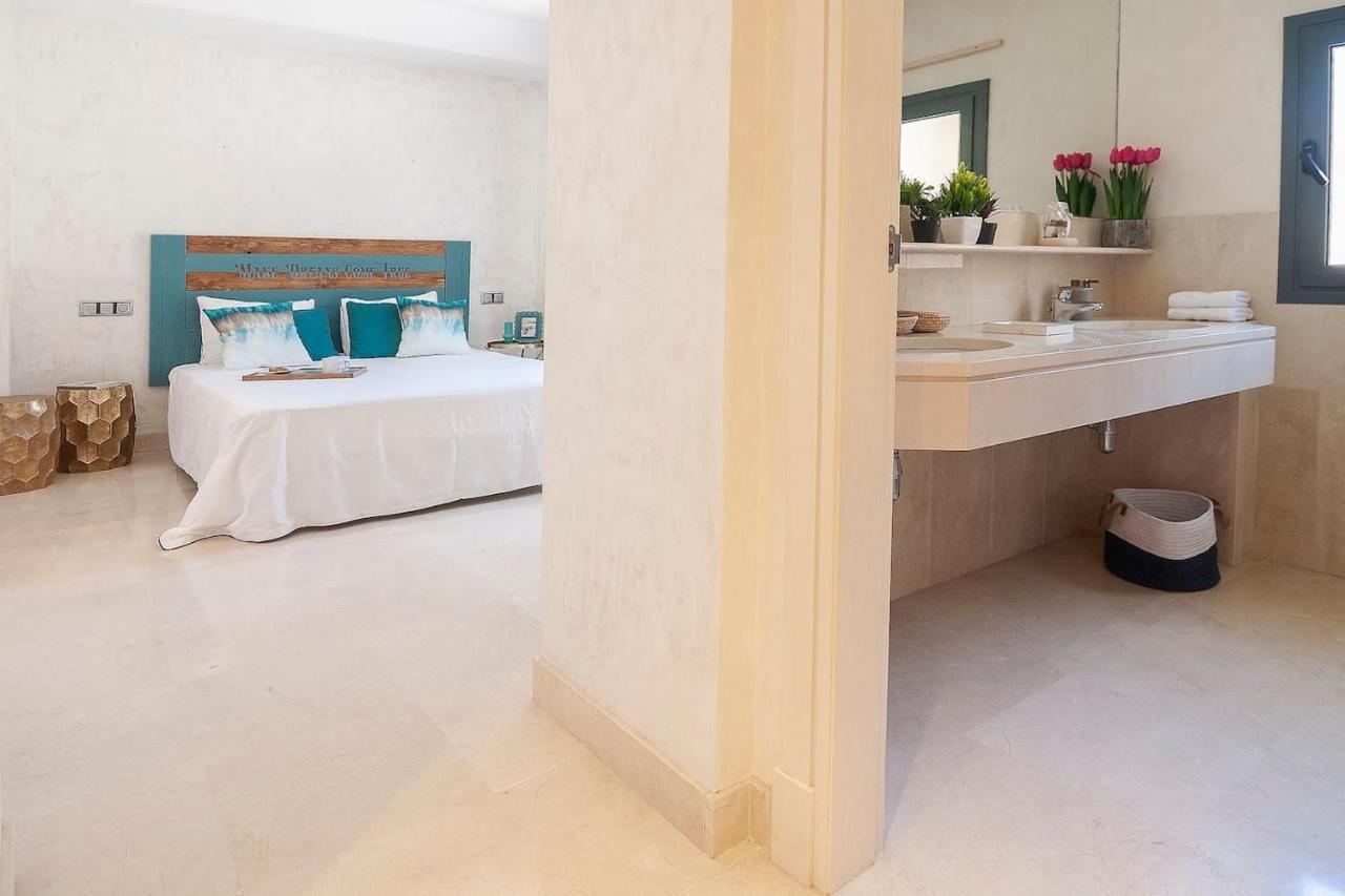Polo Royale Waterfront Luxury Apt - 3 Terraces And Pool ソトグランデ エクステリア 写真